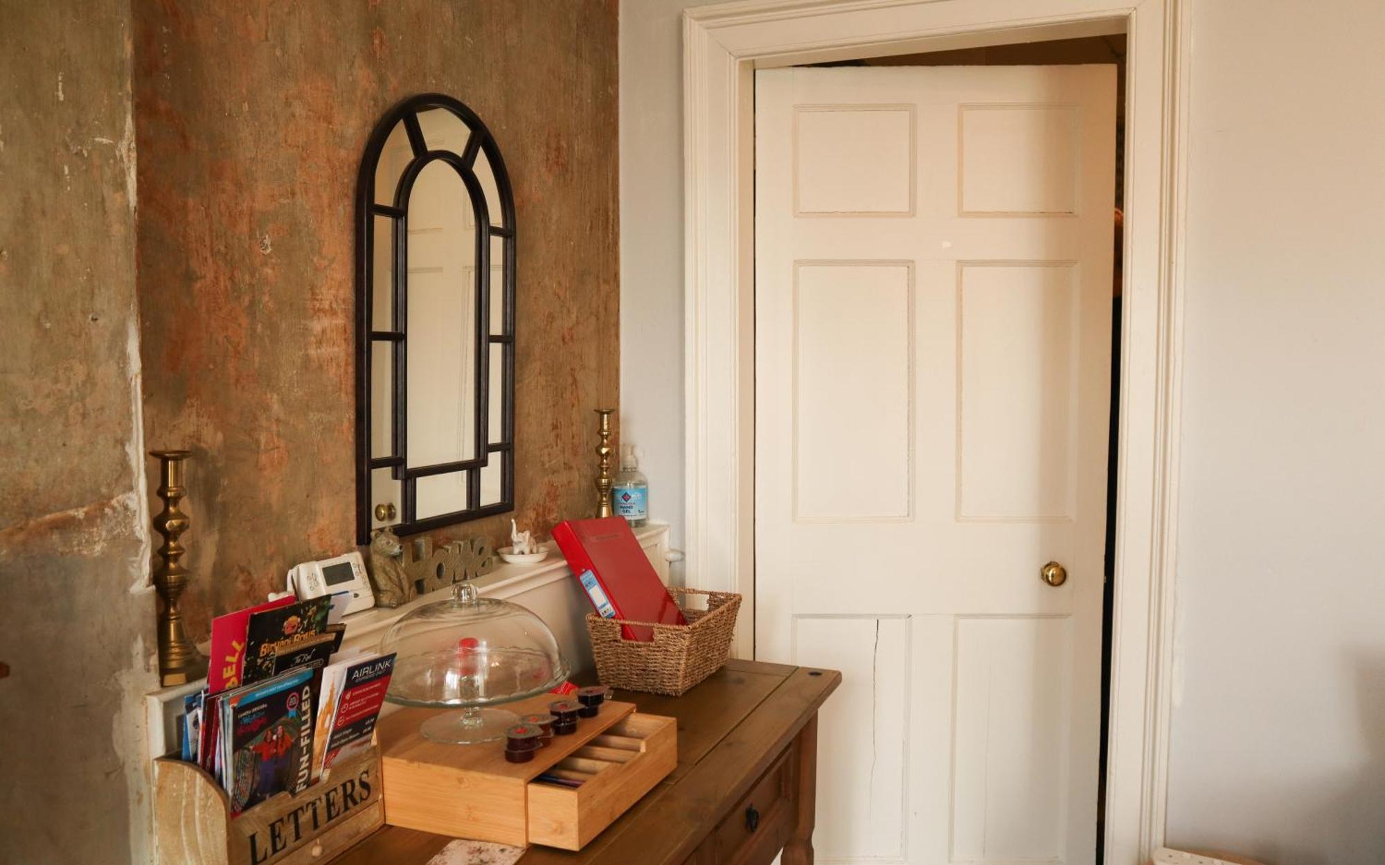 1 Bedrooms Flat In Haymarket, Heart Of Flat Sleeps 4 * Edinburgh